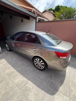 KIA CERATO 1.6 SX3 16V GASOLINA 4P AUTOMÁTICO
